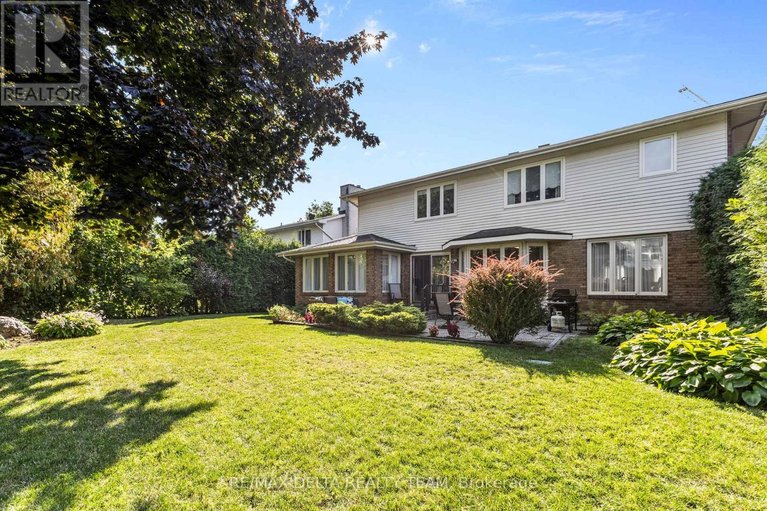 29580108/11-garand-place/urbandale-acres/ottawa/ontario/K1H8M1_35