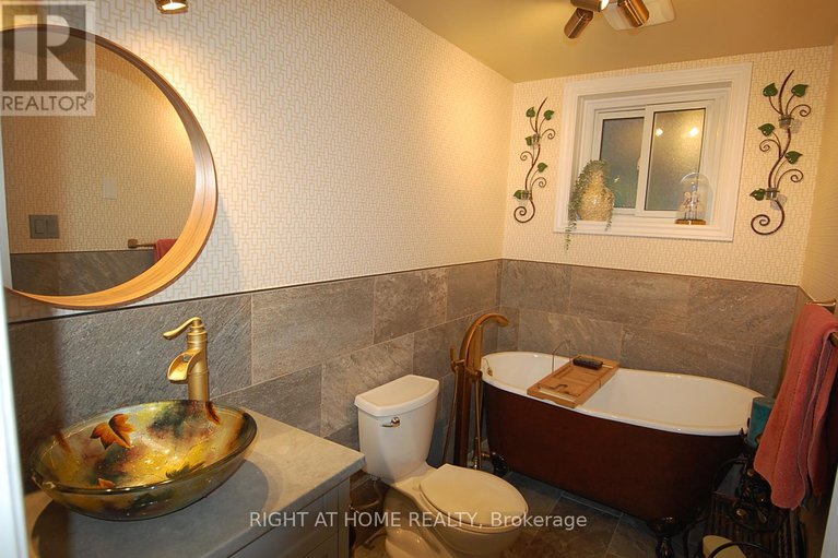 28833759/490-dalrymple-drive/town-of-rockland/clarence-rockland/ontario/K4K1G7_15