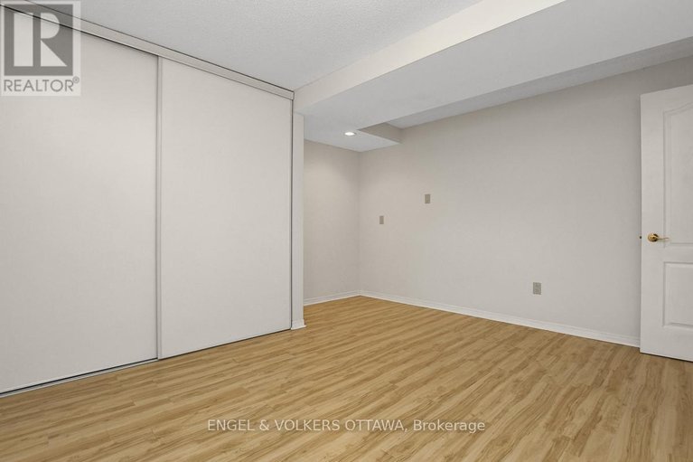 29460992/7-condie-street-w/centrepointe/ottawa/ontario/K2G5M3_44