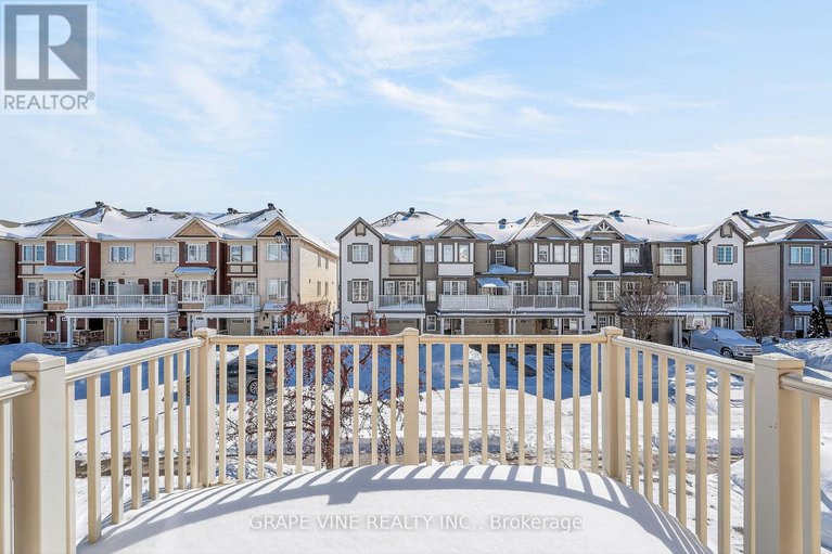 29419636/330-sweet-grass-circle/half-moon-bay/ottawa/ontario/K2J5W9_12