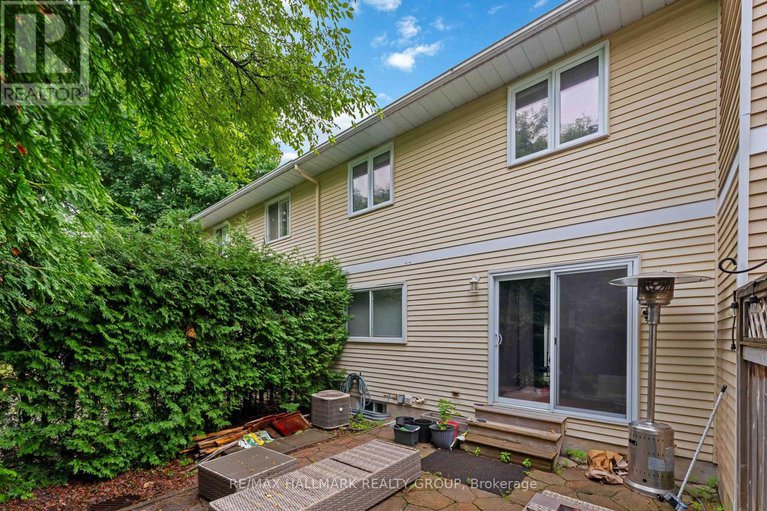 28585715/272-pickford-drive/katimavik/ottawa/ontario/K2L3T5_21