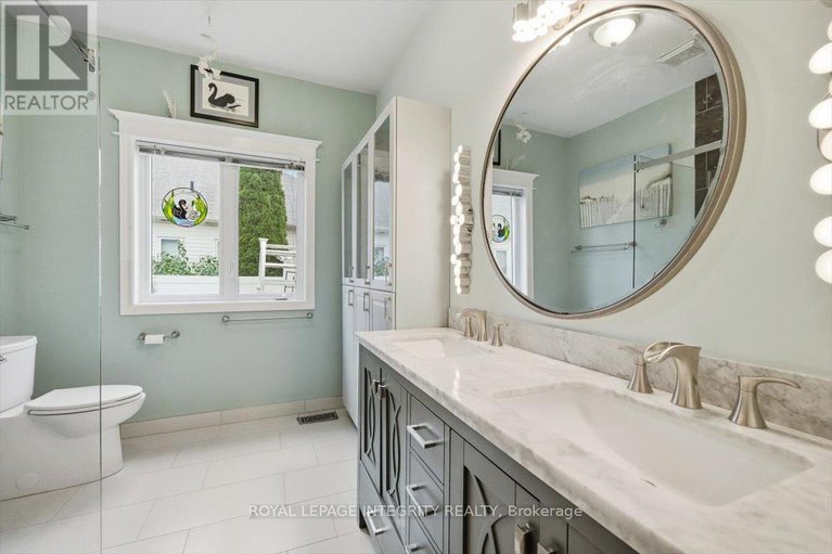 29339482/1030-valin-street/fallingbrookgardenway-south/ottawa/ontario/K4A4X7_24