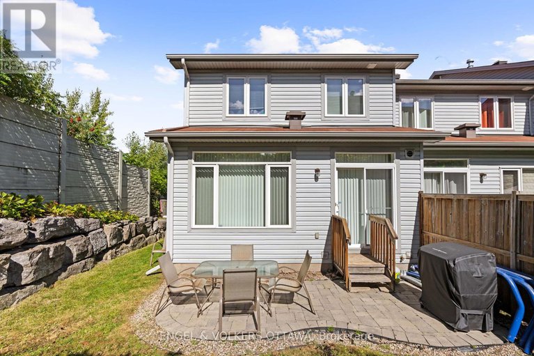 28848174/135-challenge-crescent/springridgeeast-village/ottawa/ontario/K4A0T9_10