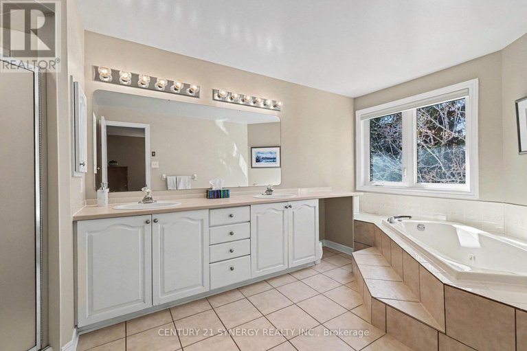 29585165/11-grandcourt-drive/centrepointe/ottawa/ontario/K2G5W9_23