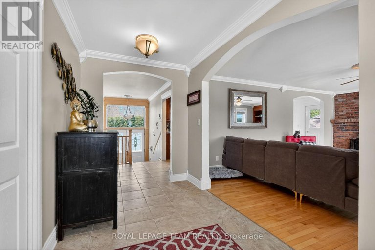 29437879/955-lacroix-road/clarencerockland-twp/clarence-rockland/ontario/K0A2A0_5