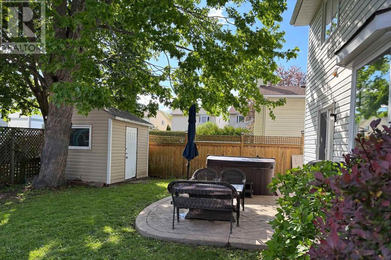 28372152/52-speers-crescent/bridlewood/ottawa/ontario/K2M1W2_20