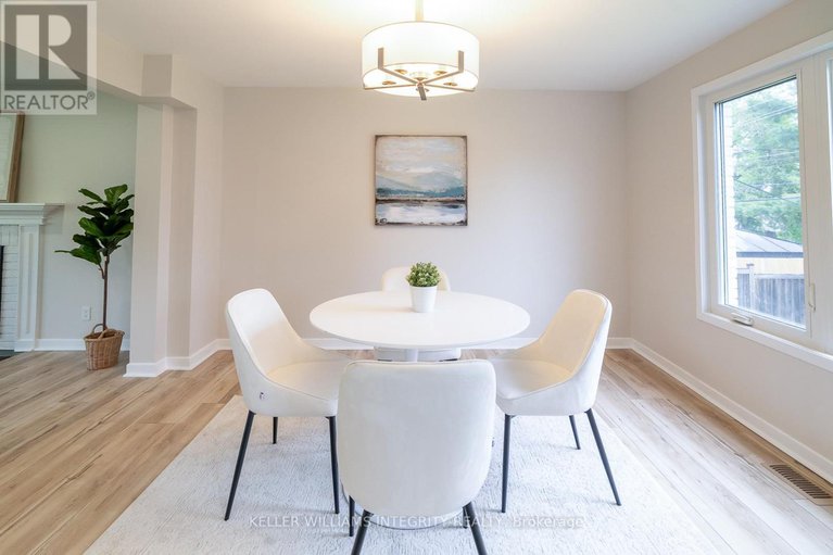 28368690/103-beaver-ridge/city-viewskylinefisher-heightsparkwood-hills/ottawa/ontario/K2E6E5_5