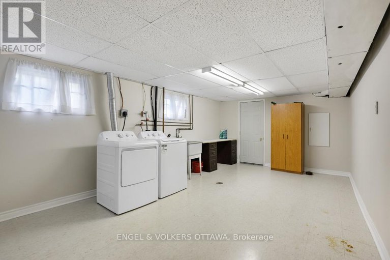 28847958/814-pleasant-park-road/elmvale-acres/ottawa/ontario/K1G1Y9_17