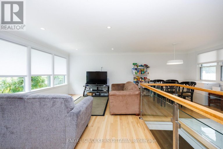 28559940/2204-utah-street/alta-vista/ottawa/ontario/K1H7W8_8