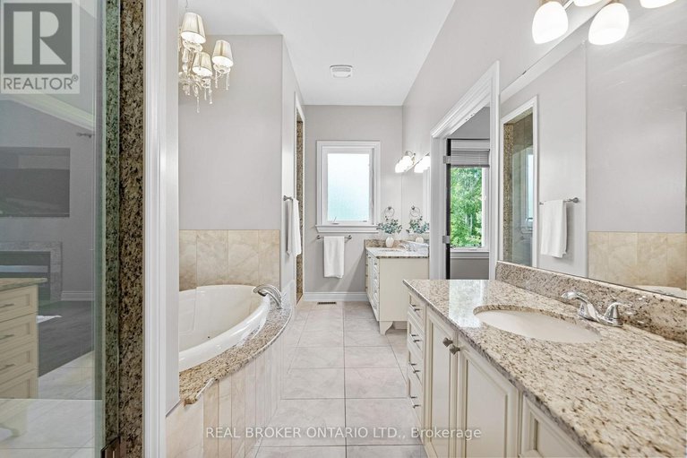 29375291/525-tullamore-street/riverside-south/ottawa/ontario/K1X0A2_24