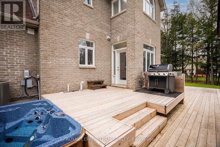 28316771/2377-pine-avenue/manotick-east-to-manotick-station/ottawa/ontario/K4M1B4_45