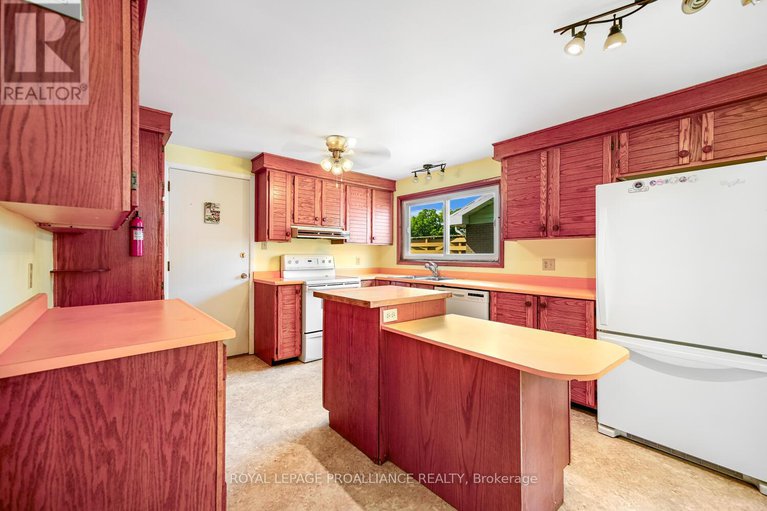 29233177/14-davison-avenue/brockville/brockville/ontario/K6V3C2_14