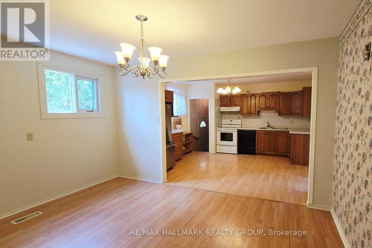 28608345/2923-ahearn-avenue/britannia/ottawa/ontario/K2B7A1_14
