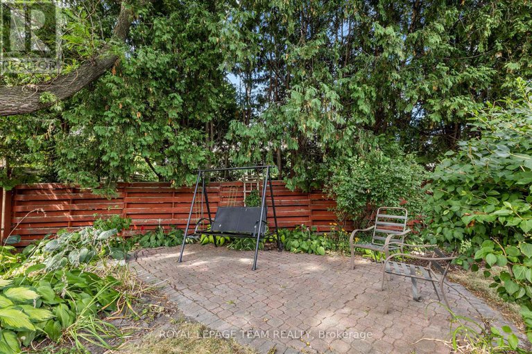 28901944/153-david-drive/meadowlandsst-claire-gardens/ottawa/ontario/K2G2N6_33