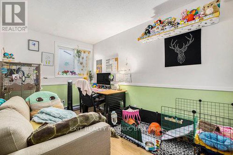 28321254/4-300-fenerty-court/katimavik/ottawa/ontario/K2L3A8_24