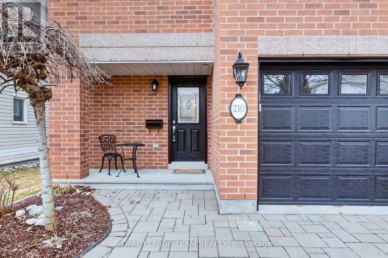 29591881/210-hunterbrook-street-n/morgans-grantsouth-march/ottawa/ontario/K2K0E6_9