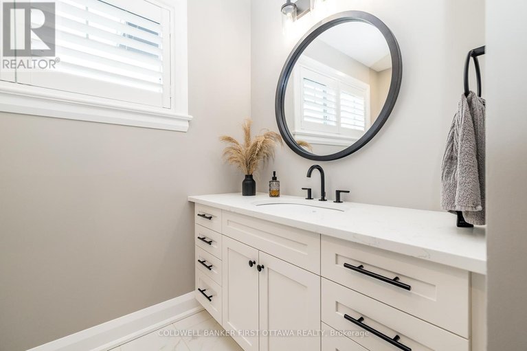28424971/481-sangeet-place/goulbourn-twp-from-franktown-rdsouth-to-rideau/ottawa/ontario/K0A2Z0_24