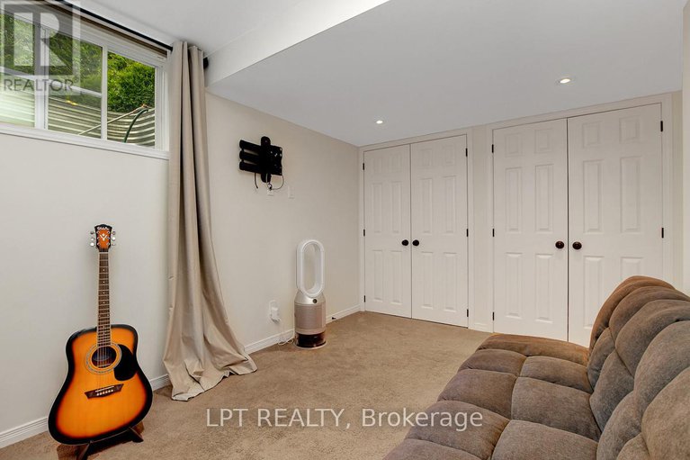 28360687/345-eckerson-avenue/stittsville-south/ottawa/ontario/K2S0K9_30