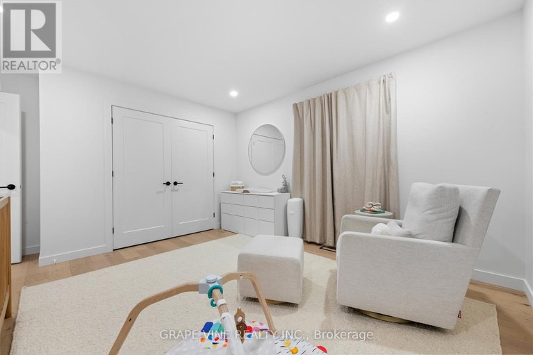 29642909/1108a-falaise-road/borden-farmstewart-farmcarleton-heightsparkwood-hills/ottawa/ontario/K2E6R2_29