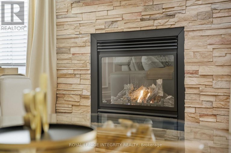 29134556/1011-winterspring-ridge/avalon-east/ottawa/ontario/K4A0S4_15