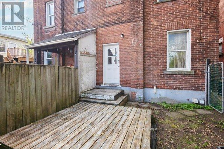 28627052/293-powell-avenue/west-centre-town/ottawa/ontario/K1S2A6_37