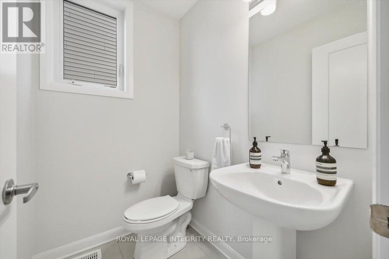 29028072/717-sebastian-street/avalon-east/ottawa/ontario/K4A5L1_17