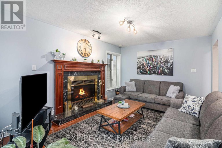 29215208/7-forestglade-crescent/hunt-club-park/ottawa/ontario/K1G5X3_16