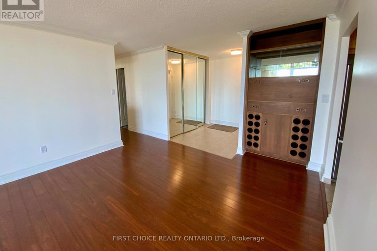 28841814/1708-665-bathgate-drive/carson-meadows/ottawa/ontario/K1K3Y4_5