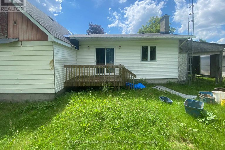 28127575/2415-du-lac-road/clarencerockland-twp/clarence-rockland/ontario/K0A3N0_28