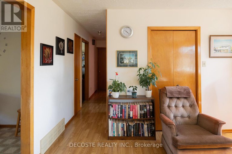 28954705/45-clement-street/alexandria/north-glengarry/ontario/K0C1A0_14