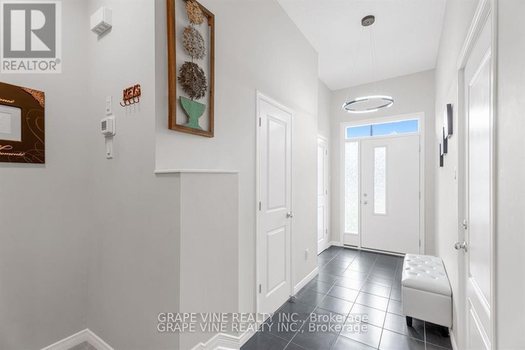 28496874/678-taliesin-crescent/remainder-of-stittsville-area/ottawa/ontario/K2S2W5_4