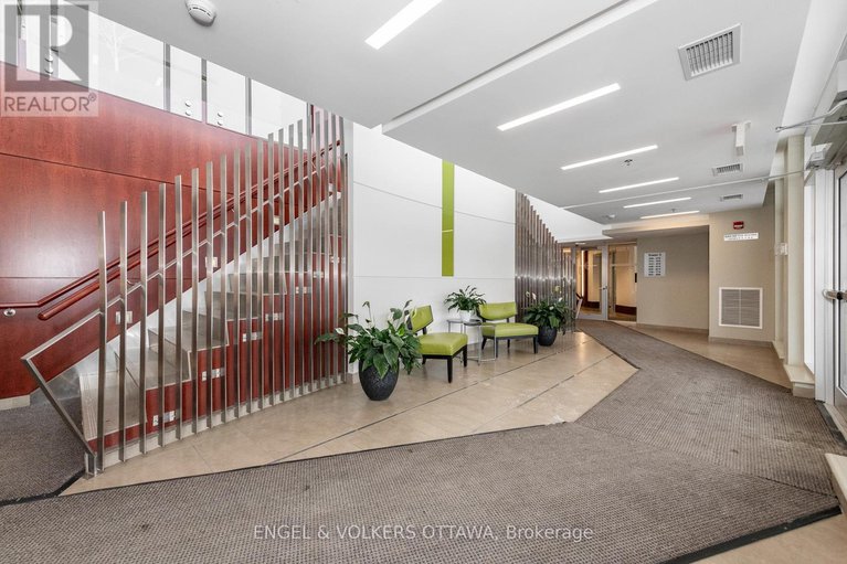 29300868/312-575-byron-avenue/mckellarhighland/ottawa/ontario/K2A1R7_5