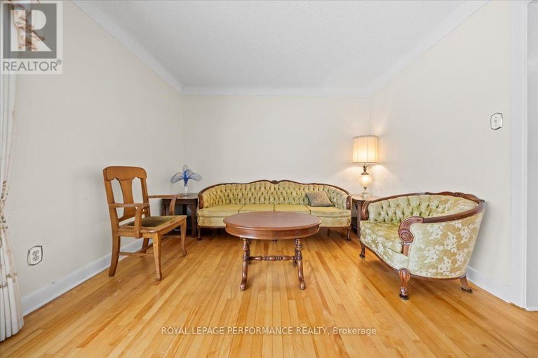 29481876/1075-secord-avenue/billings-bridge/ottawa/ontario/K1H8C7_7