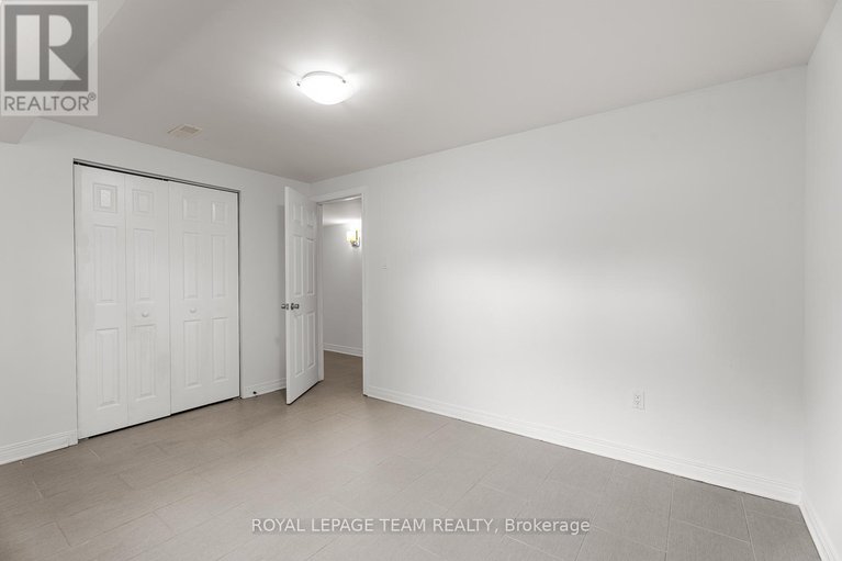 28487082/33-valencia-street/barrhaven-east/ottawa/ontario/K2G6T1_27