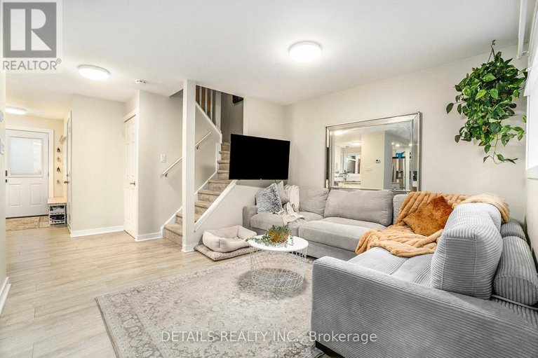 28954337/13-willowview-way/on-the-green/ottawa/ontario/K2J2P7_7