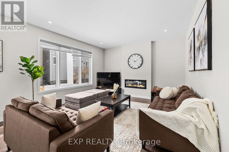 28441060/229-appalachian-circle/half-moon-bay/ottawa/ontario/K2J6X4_7