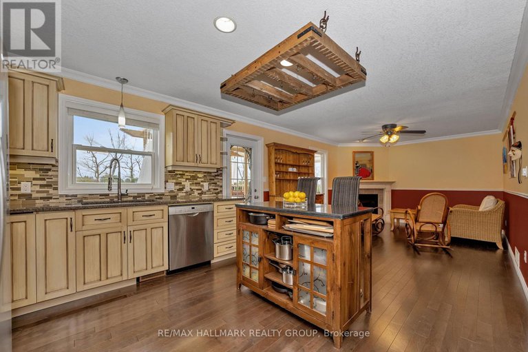 28370702/3-cheyenne-trail/augusta-twp/augusta/ontario/K6V5T2_14