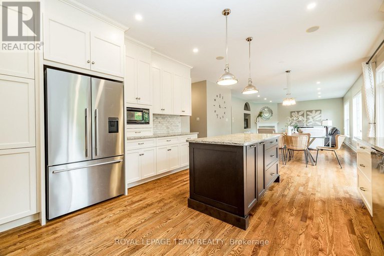 28541341/10-beechgrove-gardens/stittsville-south/ottawa/ontario/K2S1W5_15