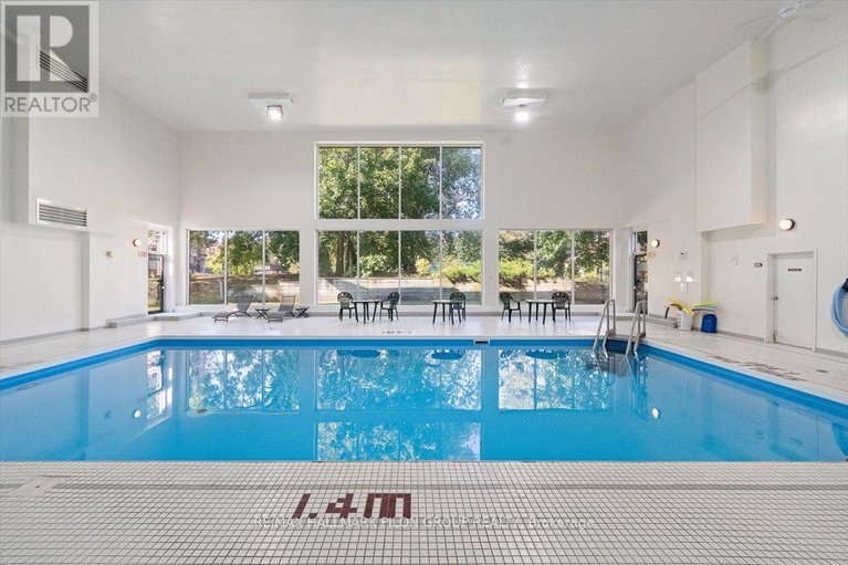 28592354/411-270-brittany-drive/viscount-alexander-park/ottawa/ontario/K1K4M3_21
