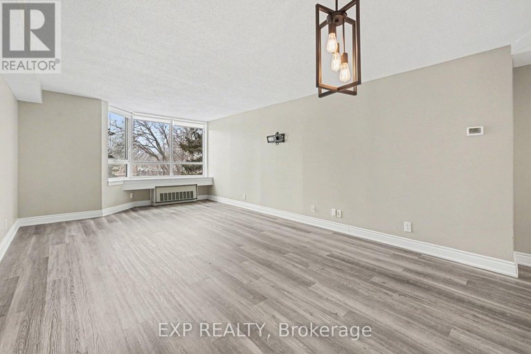 29583990/404-80-sandcastle-drive/leslie-park/ottawa/ontario/K2H9E7_4