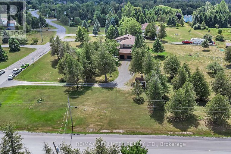 28655117/101-carterfarm-crescent/huntley-ward-south-west/ottawa/ontario/K0A1L0_32