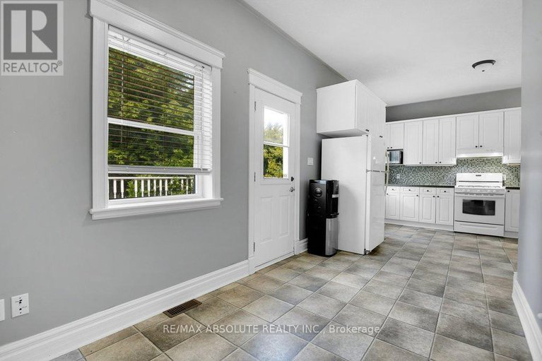 28648694/18597-dundas-street/south-glengarry-charlottenburgh-twp/south-glengarry/ontario/K0C1S0_16