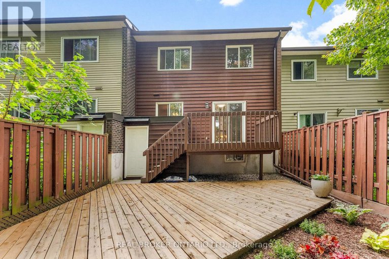 28816941/33-83-glen-park-drive/blackburn-hamlet-south/ottawa/ontario/K1B3Z1_32