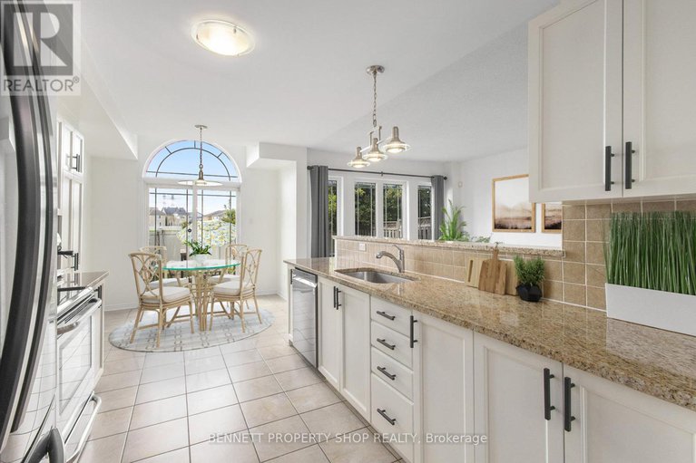 28650967/508-pepperville-crescent/emerald-meadowstrailwest/ottawa/ontario/K2M0E3_9