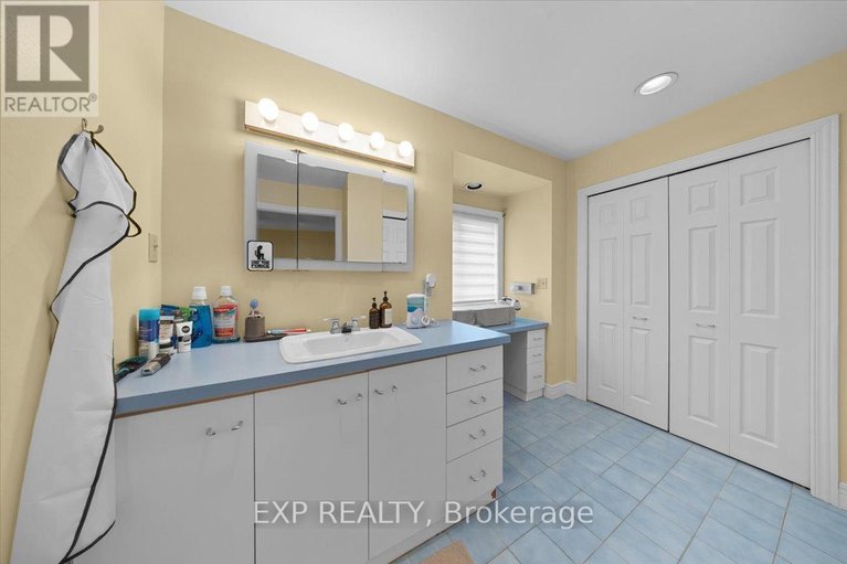 29624617/40-lewis-street/ottawa-centregolden-triangle/ottawa/ontario/K2P0S3_26