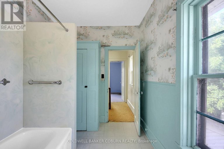 28761118/5-water-street/north-grenville-twp-kemptville-south/north-grenville/ontario/K0G1S0_16