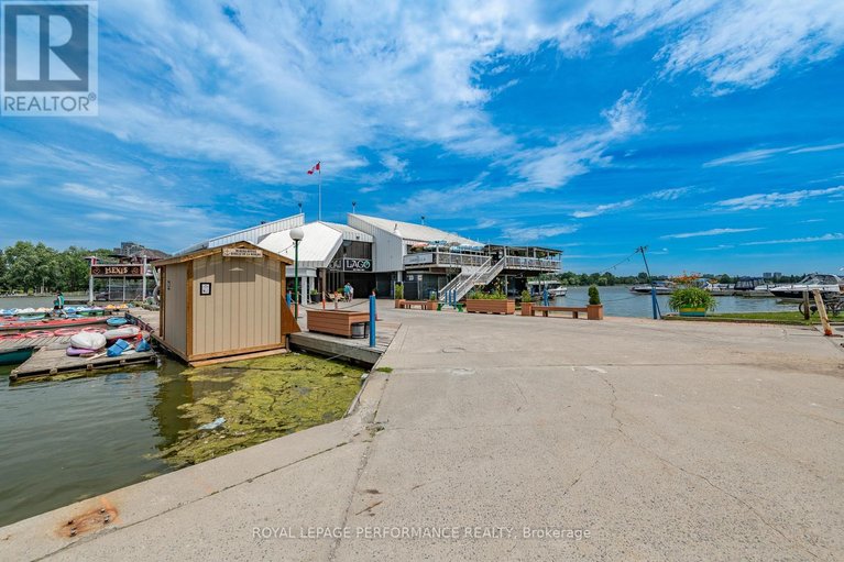 29665093/1118-105-champagne-avenue-s/west-centre-town/ottawa/ontario/K1S5E5_34