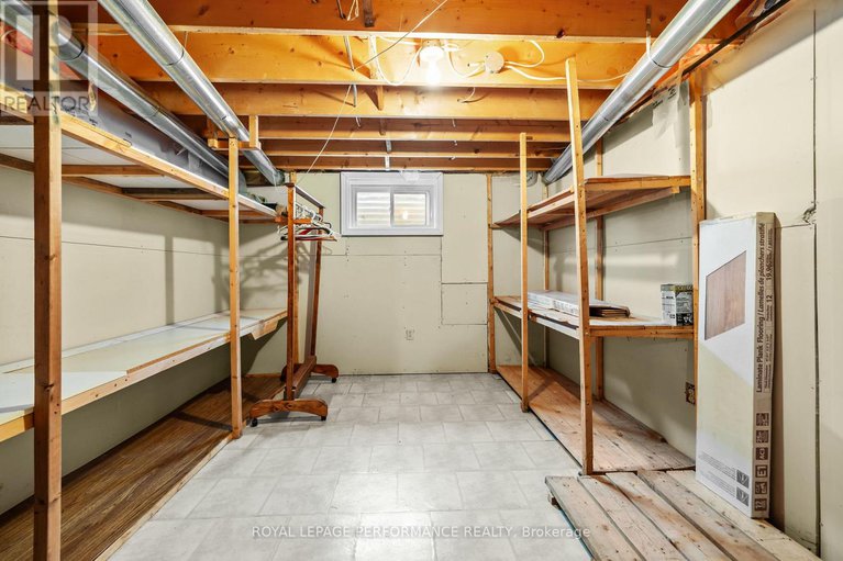 29177259/976-laporte-street/town-of-rockland/clarence-rockland/ontario/K4K1A5_29