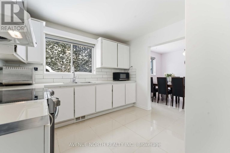 29387257/923-pinecrest-road/queensway-terrace-north/ottawa/ontario/K2B6B1_10