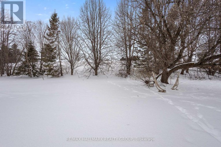 27830152/21255-mc-naughton-court/south-glengarry-lancaster-twp/south-glengarry/ontario/K0C1E0_11